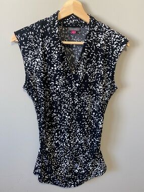 Vince Camuto Black and White Dotted Sleeveless V-Neck Top